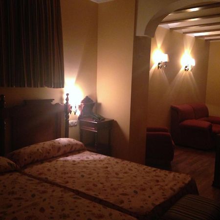 Huéscar Hotel El Mano חדר תמונה