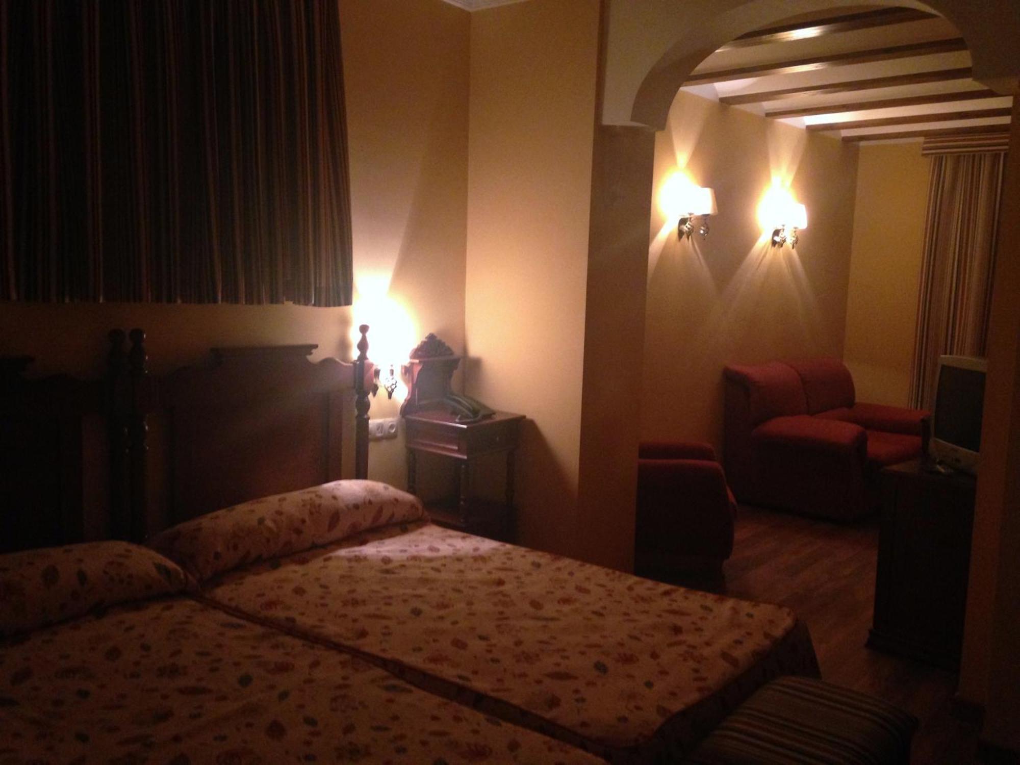 Huéscar Hotel El Mano חדר תמונה