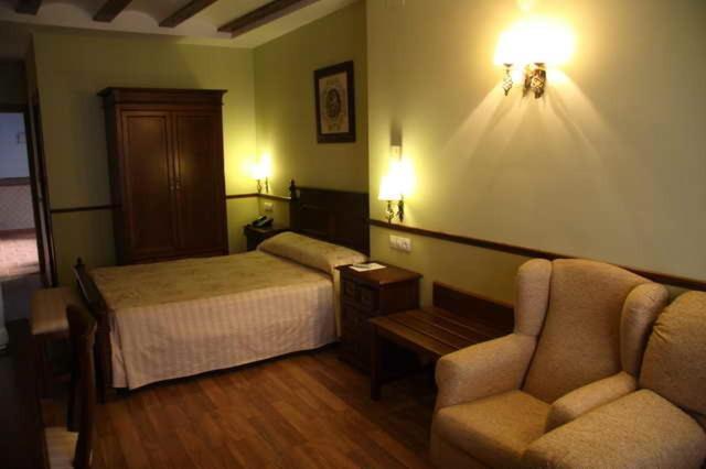 Huéscar Hotel El Mano חדר תמונה