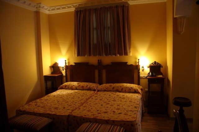 Huéscar Hotel El Mano מראה חיצוני תמונה